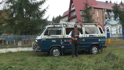 "Хочу, щоб Гуцульщина процвітала і знали, що є такий Михайло". Прикарпатець створив Музей на колесах "Хочу, щоб Гуцульщина процвітала і знали, що є такий Михайло". Прикарпатець створив Музей на колесах