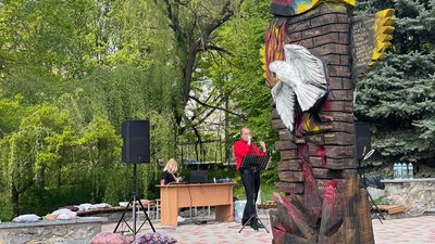 Майже 40 тисяч гривень за вихідні: у Ботанічному саду збирали кошти для житомирських десантників Майже 40 тисяч гривень за вихідні: у Ботанічному саду збирали кошти для житомирських десантників