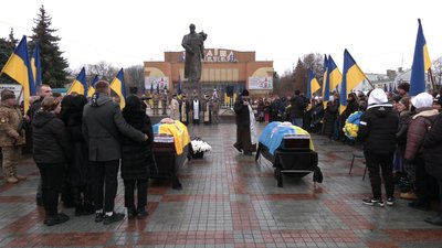 У Рівному попрощалися із військовими Борисом Ковалем та Дмитром Єфіменком У Рівному попрощалися із військовими Борисом Ковалем та Дмитром Єфіменком