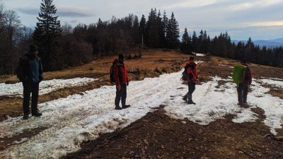 Туристка з Харкова заблукала в горах на Закарпатті Туристка з Харкова заблукала в горах на Закарпатті