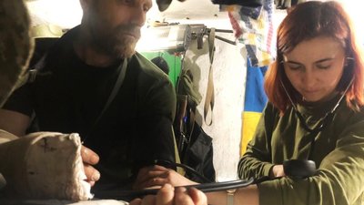 Російські військові продовжують штурм території заводу "Азовсталь" Російські військові продовжують штурм території заводу "Азовсталь"