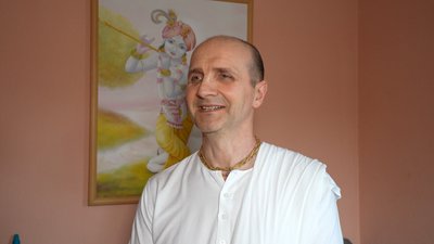 допомога храм товариства свідомості Крішни віряни-переселенці Донбас Дніпро допомога храм товариства свідомості Крішни віряни-переселенці Донбас Дніпро