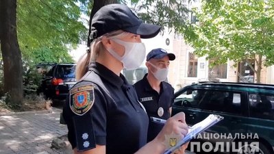 В Одесі двох чоловіків підозрюють у розбійному нападі на неповнолітніх В Одесі двох чоловіків підозрюють у розбійному нападі на неповнолітніх