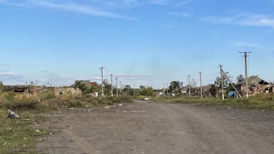 Перебої зі зв'язком, не вистачає хліба та пального: проблеми окупованої Луганщини