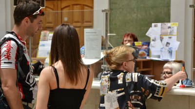 Розкупили за півгодини – в Одеському Головпоштамті гасили нову тематичну марку