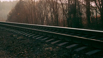 У Рівненському районі внаслідок наїзду потяга загинув 61-річний чоловік