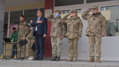 Для учнів 20-ої вінницької школи провели військово-патріотичний квест Для учнів 20-ої вінницької школи провели військово-патріотичний квест