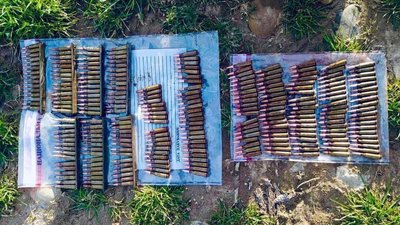 2 гранати та понад 250 патронів. Франківець знайшов на березі річки боєприпаси