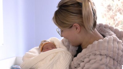 Першими народилися дівчатка: в Новий рік у Хмельницькому народилося троє дівчаток та хлопчик Першими народилися дівчатка: в Новий рік у Хмельницькому народилося троє дівчаток та хлопчик