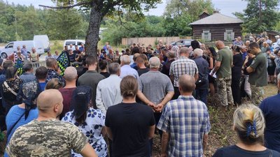 Прощання з бійцем Олександром Волченком Прощання з бійцем Олександром Волченком
