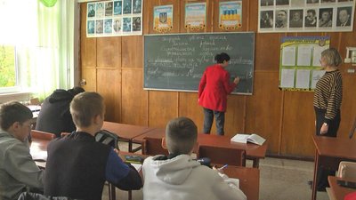 "Не відчуваю різниці між учнями", – вчителька-переселенка луцького коледжу "Не відчуваю різниці між учнями", – вчителька-переселенка луцького коледжу