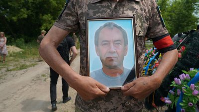 На Сумщині провели в останню путь військового Юрія Смірнова