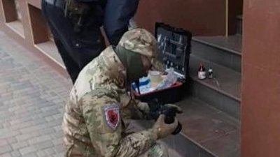 У Калуші шукали вибухівку біля магазину У Калуші шукали вибухівку біля магазину