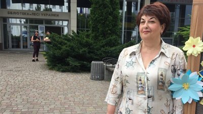 Зустрічі з митцями та забавлянки: в Черкасах провели акцію "Бібліокафе на Хрещатику" Зустрічі з митцями та забавлянки: в Черкасах провели акцію "Бібліокафе на Хрещатику"