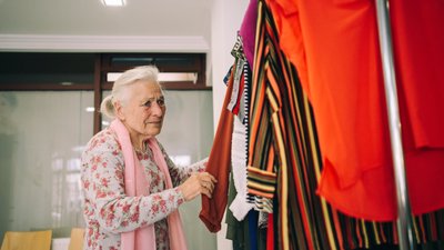 В Одесі колишні безпритульні оновили гардероб. СУСПІЛЬНЕ | ВІДЕОНОВИНИ