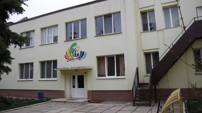 Без спортзалу, дотримання санітарних норм та медпункту. Як працює школа ім. Чорновола на Одещині