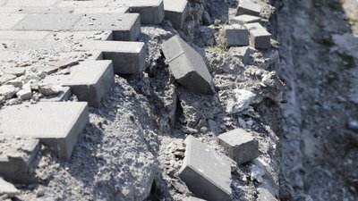 Змиту частину Січеславської Набережної у Дніпрі почнуть ремонтувати через 2-3 тижні Змиту частину Січеславської Набережної у Дніпрі почнуть ремонтувати через 2-3 тижні