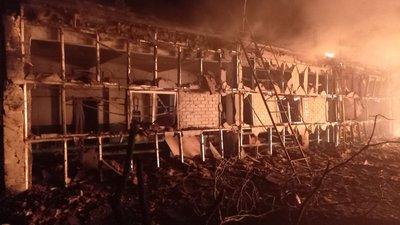 Російські війська обстріляли газову установку в Ізюмському районі на Харківщині Російські війська обстріляли газову установку в Ізюмському районі на Харківщині