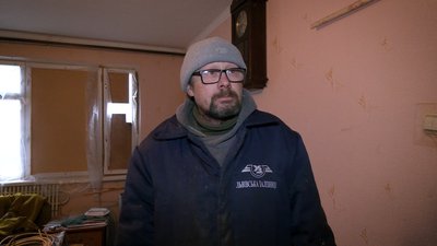 "Це мій дім": як живе чоловік на Північній Салтівці без опалення, газу та води