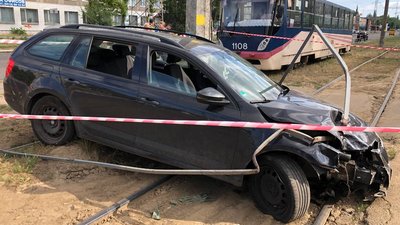 У Миколаєві автомобіль Skoda збив двох людей. Їх госпіталізували У Миколаєві автомобіль Skoda збив двох людей. Їх госпіталізували
