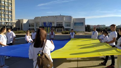 Урочистості до Дня прапора у Сумах (ФОТОРЕПОРТАЖ)