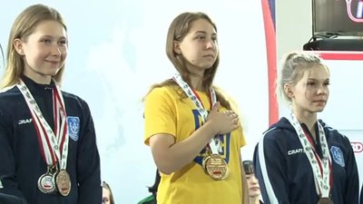 Паверліфтерка з деокупованого міста на Харківщині перемогла на змаганнях у Стамбулі Паверліфтерка з деокупованого міста на Харківщині перемогла на змаганнях у Стамбулі