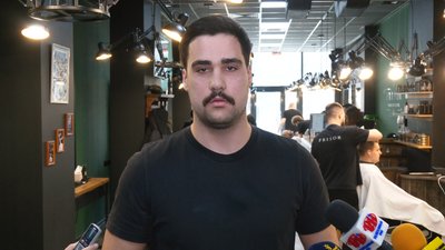 В Івано-Франківську організували курси з перукарського мистецтва для переселенців В Івано-Франківську організували курси з перукарського мистецтва для переселенців