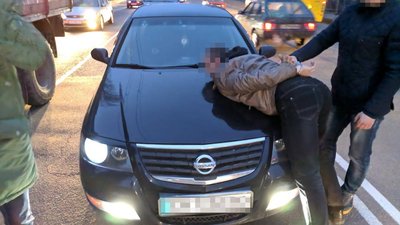У Черкасах затримали торгівців зброєю