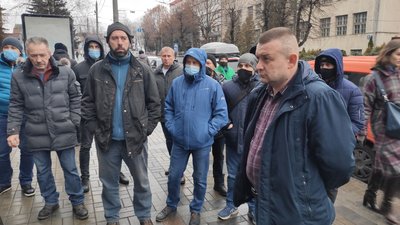 Волинські ветерани АТО/ООС вимагають пояснень, як громади виділятимуть землю Волинські ветерани АТО/ООС вимагають пояснень, як громади виділятимуть землю