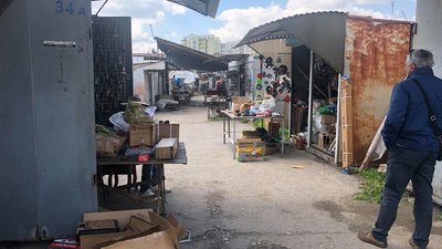 У Тернополі запрацювали непродовольчі ринки