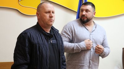 У Житомирі двом захисникам України вручили державні відзнаки У Житомирі двом захисникам України вручили державні відзнаки
