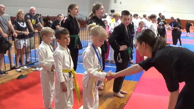 Семирічний Ілля Пальохін та його сестра Поліна вибороли на Чемпіонаті Європи призові місця Семирічний Ілля Пальохін та його сестра Поліна вибороли на Чемпіонаті Європи призові місця