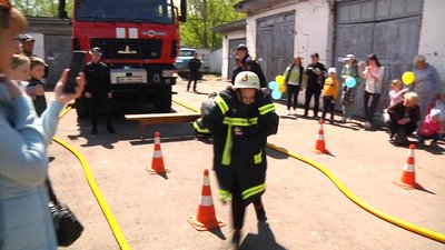 На Житомирщині правоохоронці облаштували для дітей-переселенців безпекове містечко На Житомирщині правоохоронці облаштували для дітей-переселенців безпекове містечко