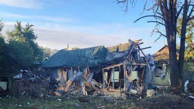Зруйнована будівля у селі Шевченковому