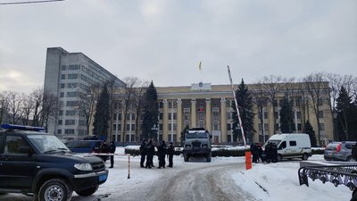 Військовослужбовець Нацгвардії влаштував стрілянину у Дніпрі: п'ятеро чоловік загинули Військовослужбовець Нацгвардії влаштував стрілянину у Дніпрі: п'ятеро чоловік загинули