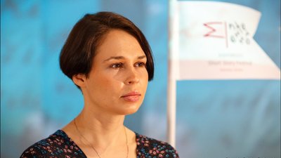 "Саме тому, що ми знаємо ким ми є, ми можемо себе захищати": говоримо про війну з письменницею Софією Андрухович "Саме тому, що ми знаємо ким ми є, ми можемо себе захищати": говоримо про війну з письменницею Софією Андрухович