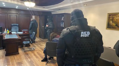 У Рівному затримали податківця, якого підозрюють у хабарництві – ДБР У Рівному затримали податківця, якого підозрюють у хабарництві – ДБР