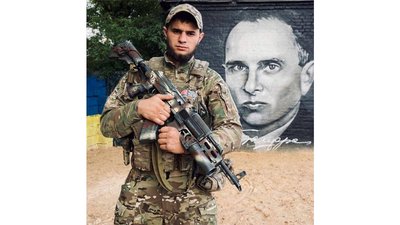 Як згадують загиблого Героя України Дмитра Коцюбайла, відомого як "Да Вінчі" Як згадують загиблого Героя України Дмитра Коцюбайла, відомого як "Да Вінчі"