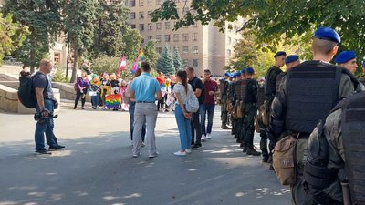 У центрі Харкова посилили охорону порядку — готуються до маршу KharkivPride У центрі Харкова посилили охорону порядку — готуються до маршу KharkivPride