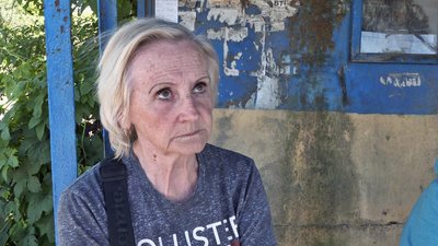 Люди займають чергу на маршрутку: на дачному масиві біля Луцька – проблема з доїздом Люди займають чергу на маршрутку: на дачному масиві біля Луцька – проблема з доїздом
