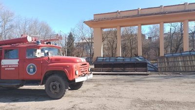 Прикарпатські рятувальники ліквідовують наслідки негоди Прикарпатські рятувальники ліквідовують наслідки негоди