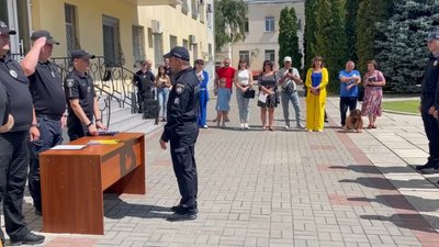У Черкасах поліцейські склали присягу У Черкасах поліцейські склали присягу