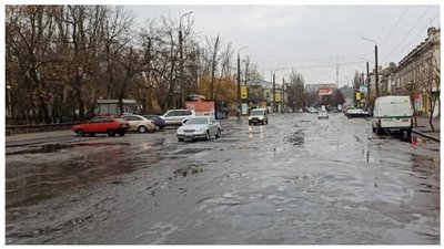 У Бердянську море вкрилося кригою попри плюсову температуру У Бердянську море вкрилося кригою попри плюсову температуру