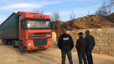 На Одещині викрили нелегальний кар’єр для видобутку вапняку. Збитки сягнули 25 млн На Одещині викрили нелегальний кар’єр для видобутку вапняку. Збитки сягнули 25 млн
