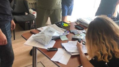 Фальшиві ПЛР-тести та військові квитки: вінницькі поліцейські викрили працівників кол-центру