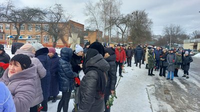 У Сумах попрощалися із двома захисниками – прикордонниками Михайлом Барадулею та Миколою Лосятинським У Сумах попрощалися із двома захисниками – прикордонниками Михайлом Барадулею та Миколою Лосятинським