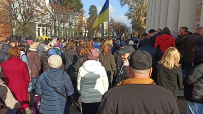 "Stop примусова вакцинація!". У Вінниці проходить акція проти щеплення та карантинних обмежень