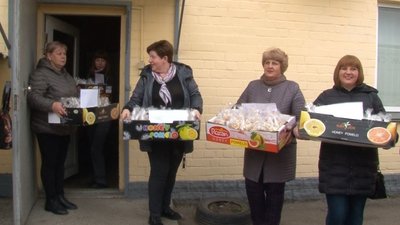 Працівники профспілок Черкащини передали паски для українських військових Працівники профспілок Черкащини передали паски для українських військових