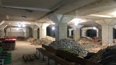 "Руїни, купа бруду і сміття": тернополянка про укриття у навчальному закладі