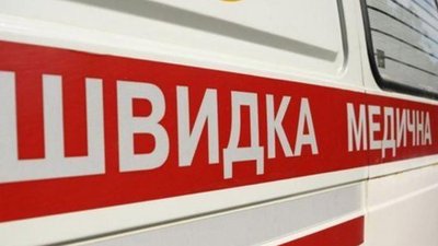 На Херсонщині через несприятливу погоду застряг автомобіль швидкої - допомогли рятувальники